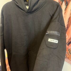 COMFRT Black Pullover Hoodie with Sleeve Pocket